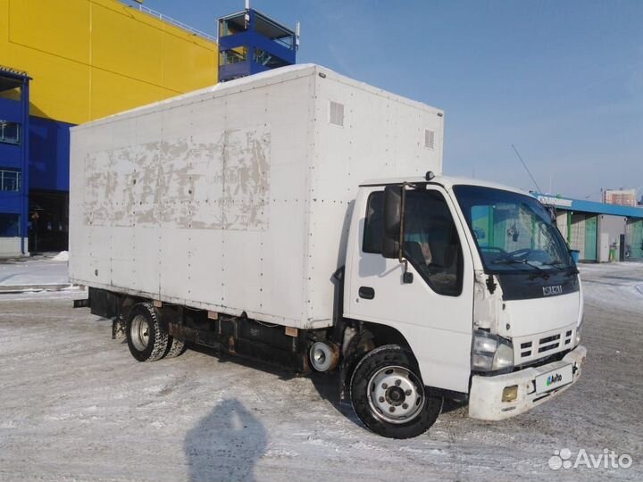Isuzu NQR75, 2008