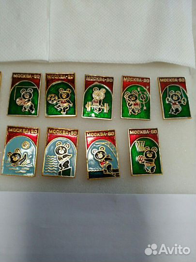 Знаки Олимпиада 80 мишки набор