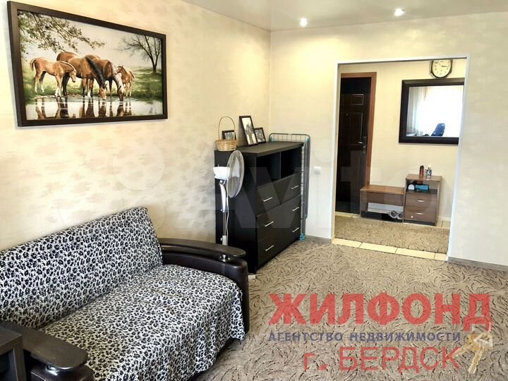 2-к. квартира, 40 м², 1/9 эт.