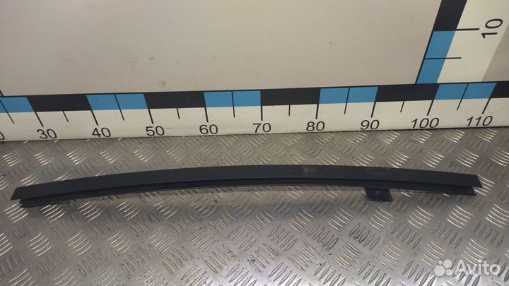 Б/У Направляющая стекла двери