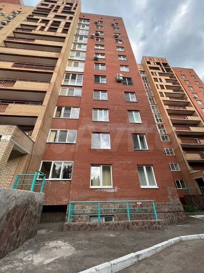 3-к. квартира, 81 м², 1/12 эт.