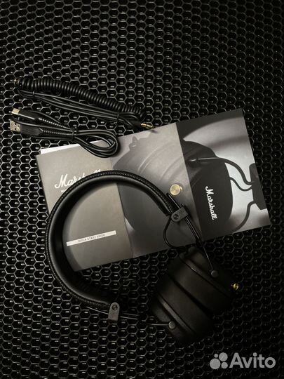 Беспроводные наушники marshall major 4