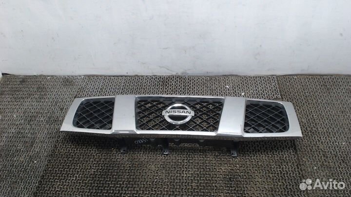 Решетка радиатора Nissan Titan, 2005
