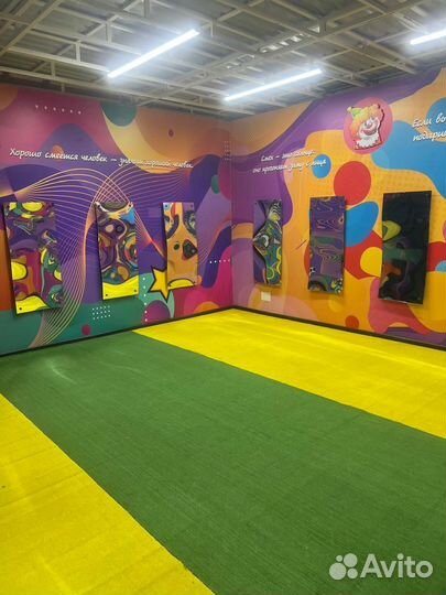 Аттракцион Комната смеха