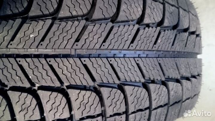 Michelin X-Ice 3 235/40 R18 95H