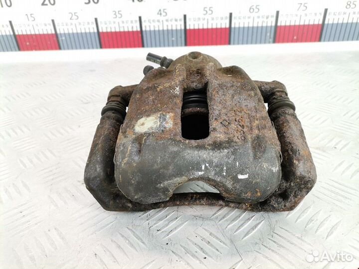 Суппорт передний правый Citroen C3 2003