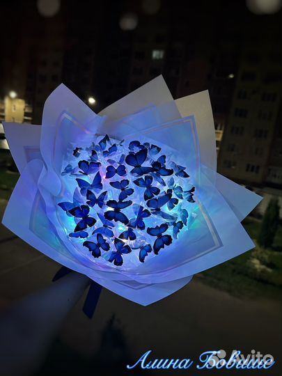 Букеты из бабочек светящиеся