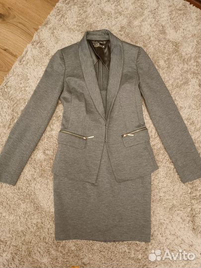 Брючный женский костюм love republic 44 размер