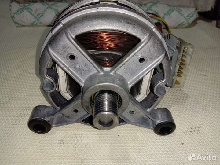 Двигататель стиральной машины Вирпул