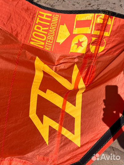 Кайт North Dice 12 м с планкой