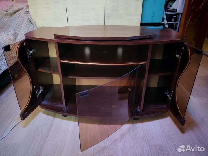 Тумба под телевизор