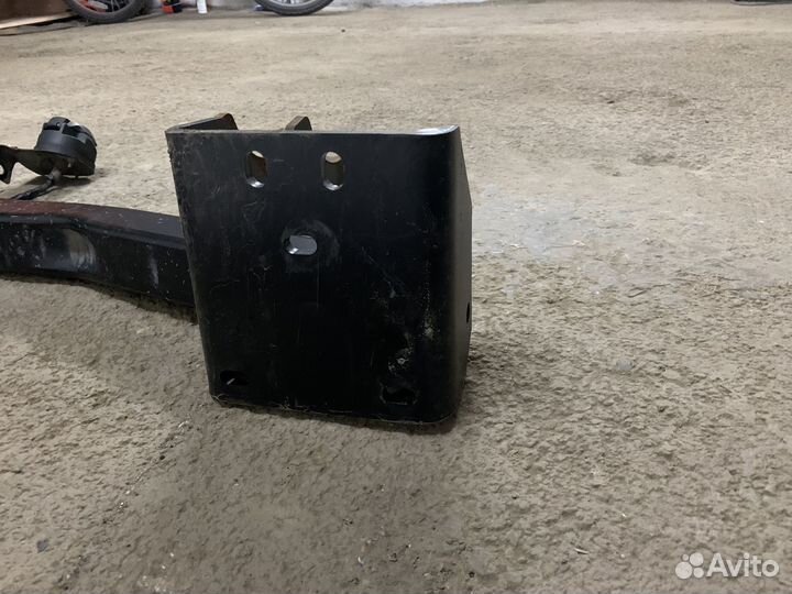 Фаркоп на mitsubishi outlander 3