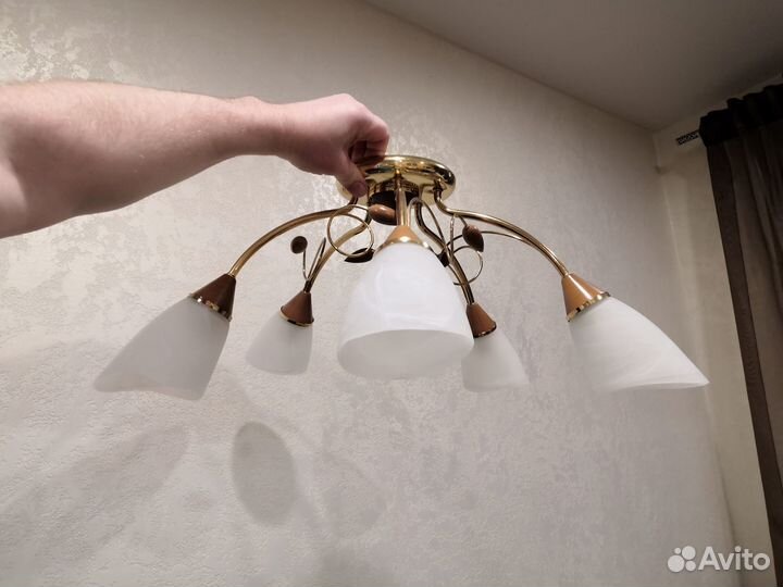 Люстра потолочная б/у