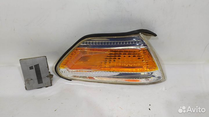 Габаритный огонь / Поворотник toyota 22-252 R Mark