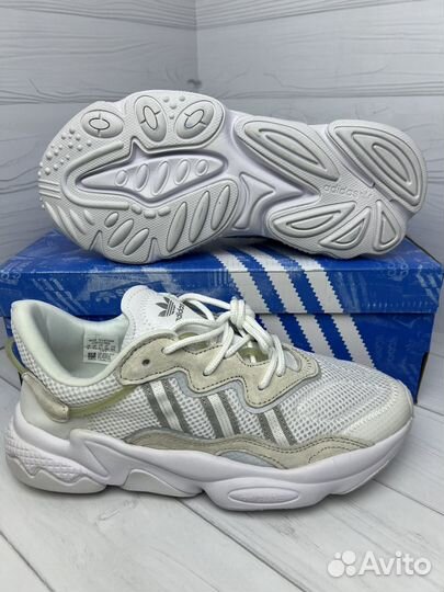 Кроссовки Adidas ozweego