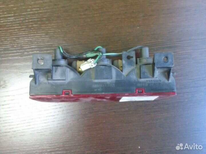 Стоп-сигнал Mitsubishi Pajero 1999 (б/у)