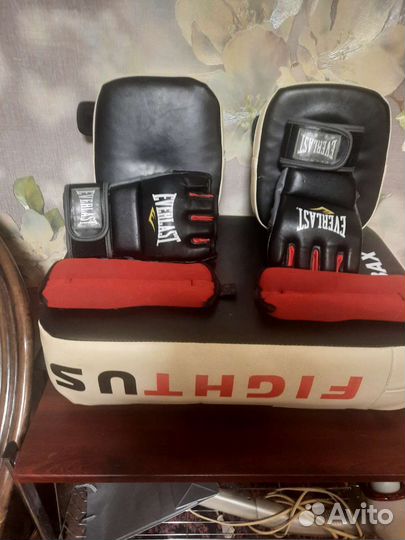 Боксерские перчатки everlast