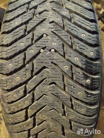Nokian Tyres Hakkapeliitta 8 215/12.5 R17