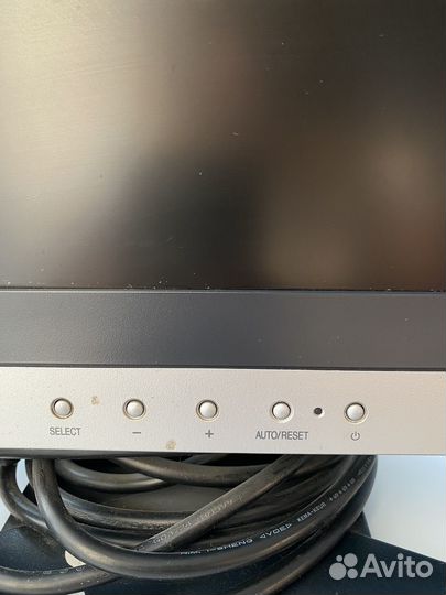 Монитор NEC LCD1904M