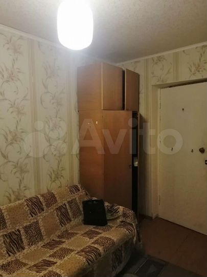 Комната 12 м² в 4-к., 5/5 эт.