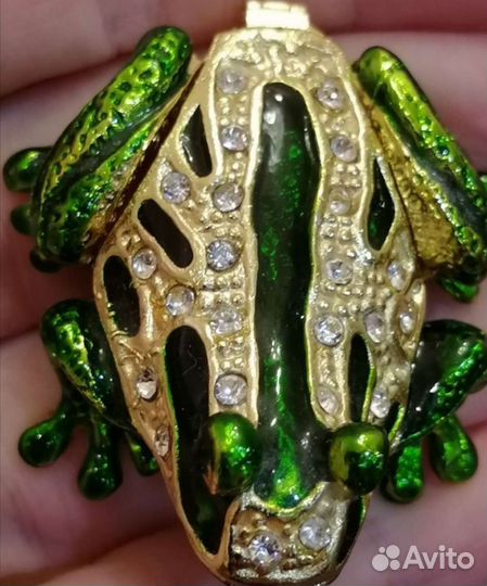 Фигурка шкатулка с Кристаллами Лягушка