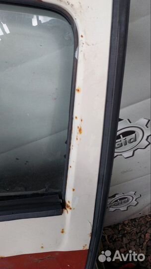 Дверь боковая Isuzu Forward NRR12 6BG1 1991