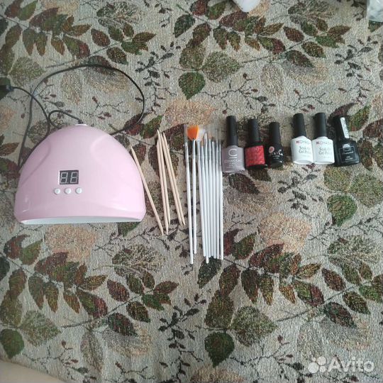 Уф лампа, кисти, лаки