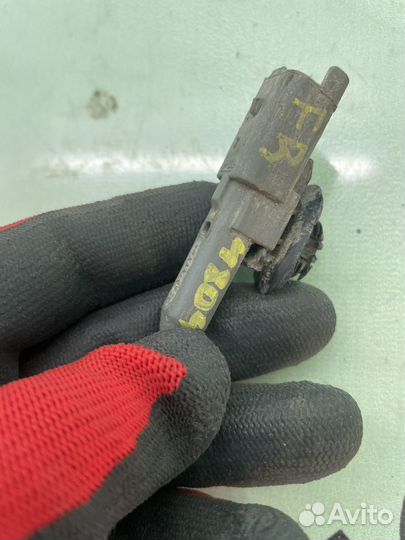 Датчик abs передний правый peugeot 308