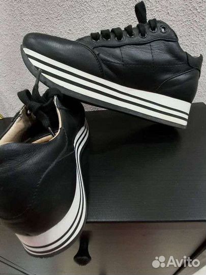 Кроссовки женские 41 размер