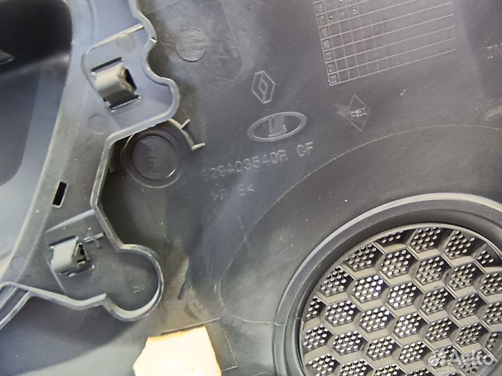 Обшивка задней правой двери Renault Logan 2