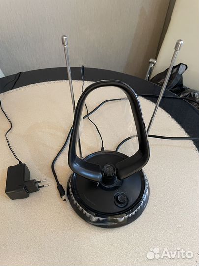 Антенна комнатная цифровая