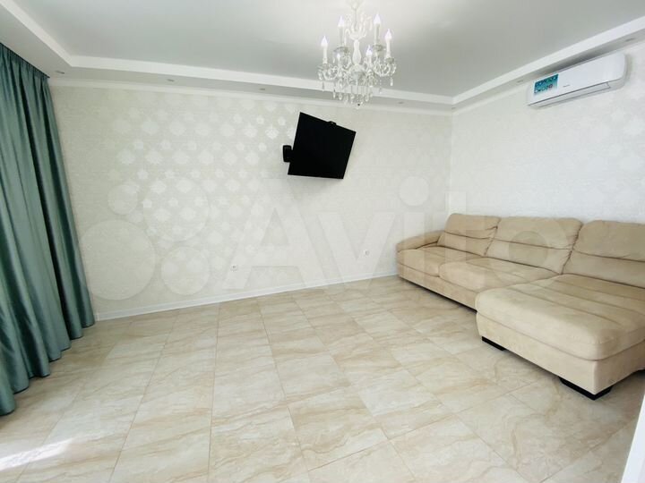 2-к. квартира, 76 м², 18/23 эт.