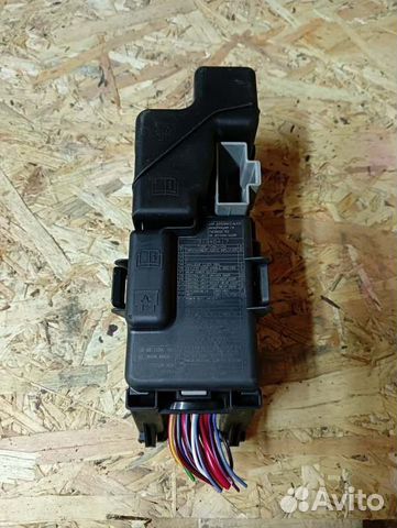 Блок реле и предохранителей Volvo Xc70 D 5244 T17