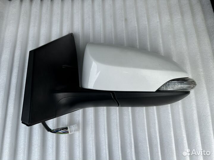 Зеркало левое Toyota Corolla E18 / E170 2016