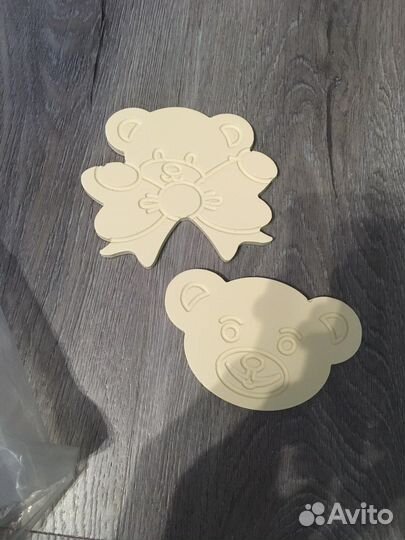 Детская кроватка с маятником