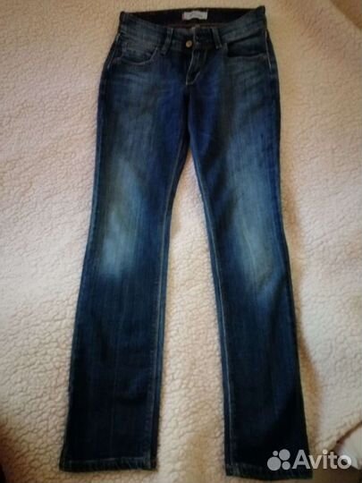 Джинсы levis