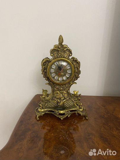 Бронзовые часы