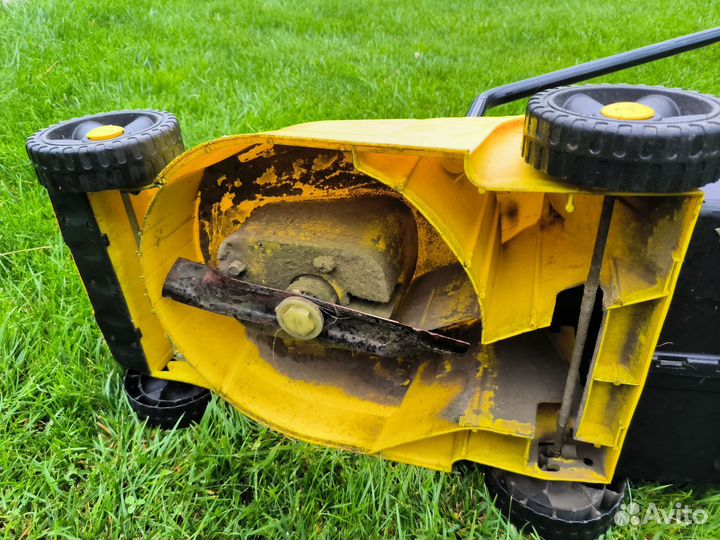 Газонокосилка электрическая QT3050