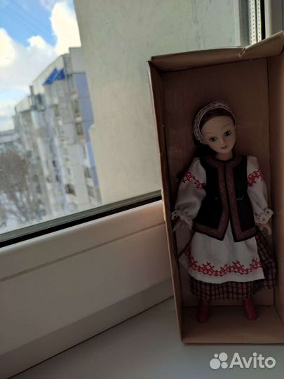 Кукла фаянсовая Белорусска в национальном костюме