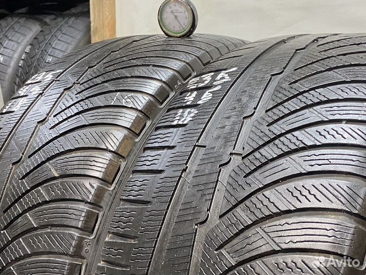 Michelin Pilot Alpin PA4 235/45 R18