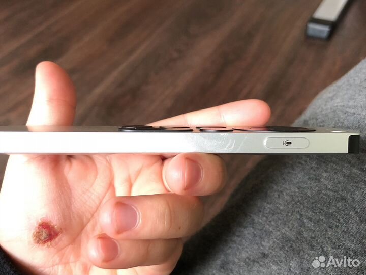 Нашел пульт от apple TV 2 ого поколения