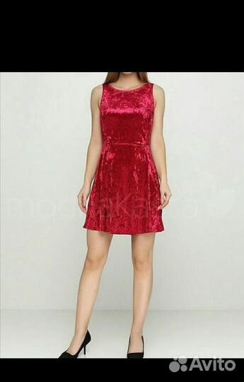 Красное бархатное платье H&M