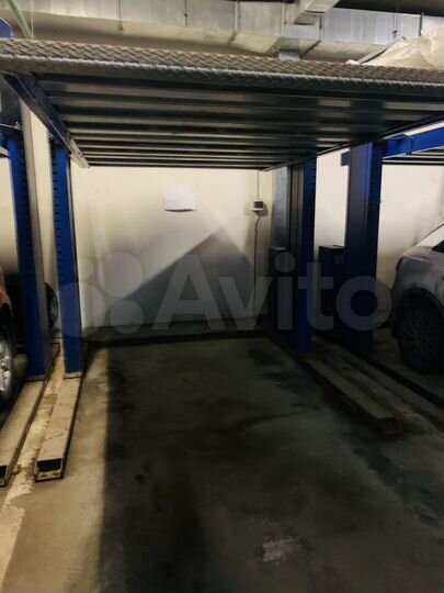 Машиноместо, 10 м²