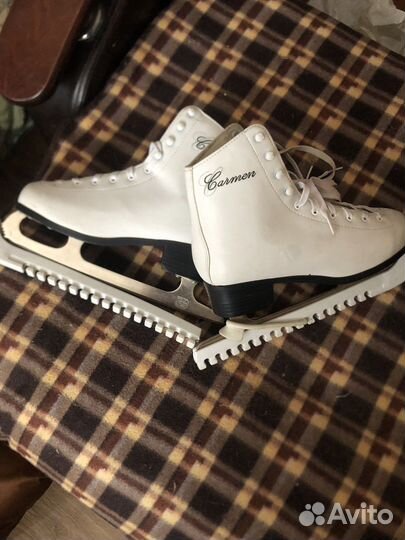 Коньки женские 40размер