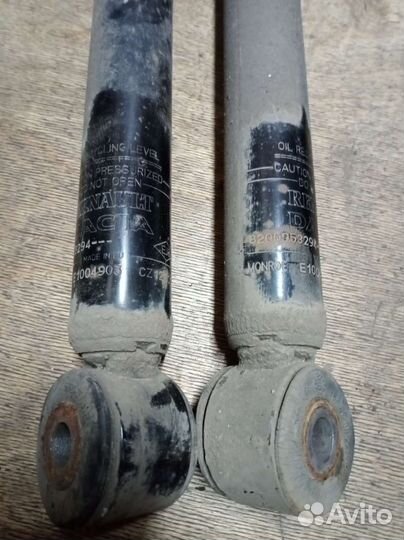 Амортизаторы Рено Логан задние