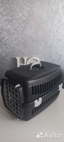Переноска для кошек и маленьких собак