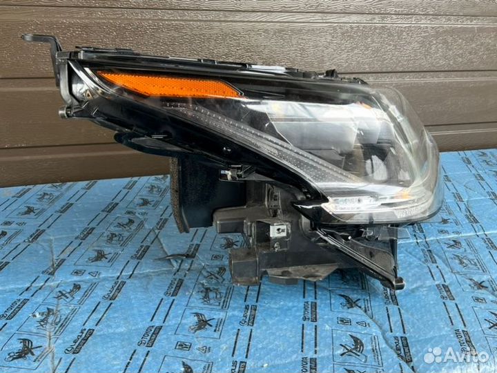 Фара правая Lexus Lx 2015-2021