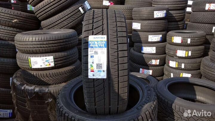 Sailun Ice Blazer Arctic EVO 245/45 R19 102V
