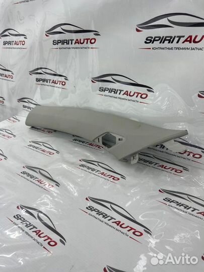 Накладка стойки лобового стекла левая Kia Sorento