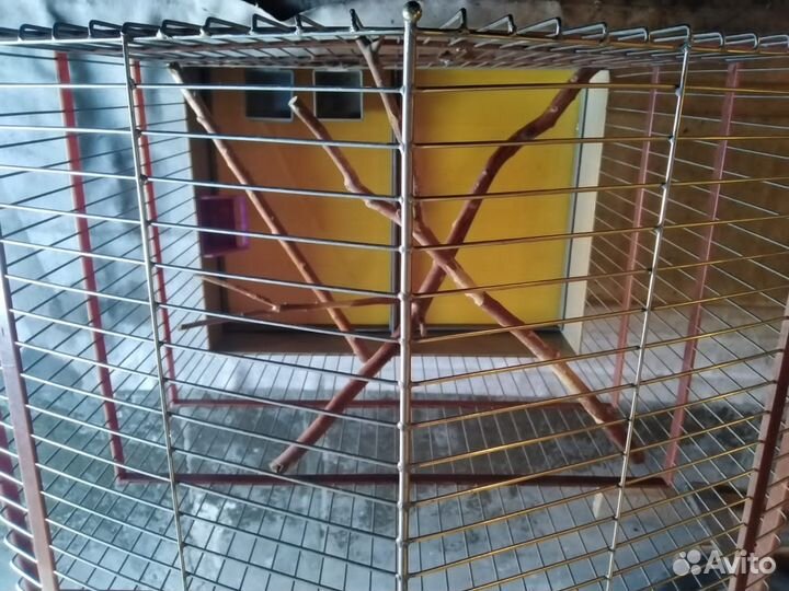 Большая клетка-вольер для птицы